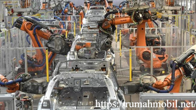 Industri Otomotif Terancam Rontok